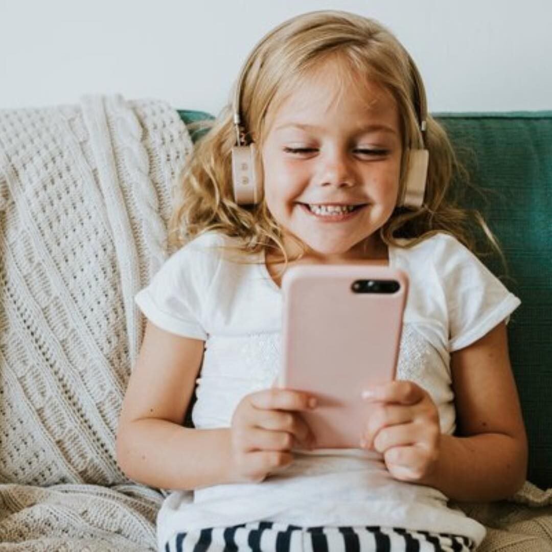 Сколько ваши дети проводят за гаджетами? 0 (0)