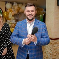 Ведущий Андрей Венгерчук Ведущий Андрей Венгерчук