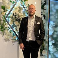 Ведущий Виталий Федив Ведущий Виталий Федив