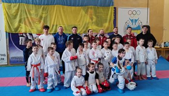 Каратэ в клубе «Бушиёдо» Каратэ в клубе «Бушиёдо»